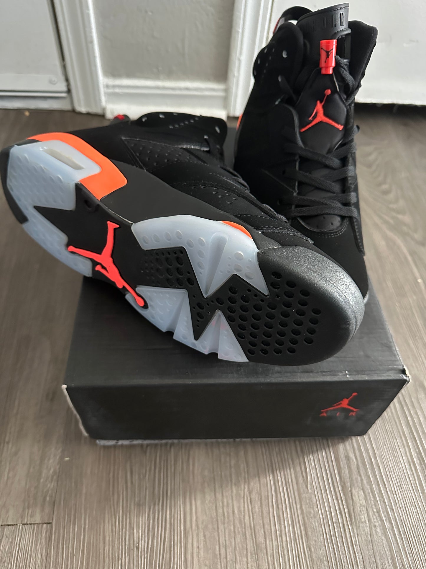 JORDAN INFARED 6